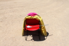 Capote de brega y estoque de uso público.