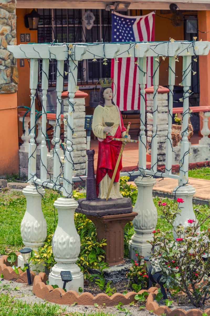 'Altares urbanos', de la serie Urban Shrines: Religious offerings in Miami’s metropolitan landscape.