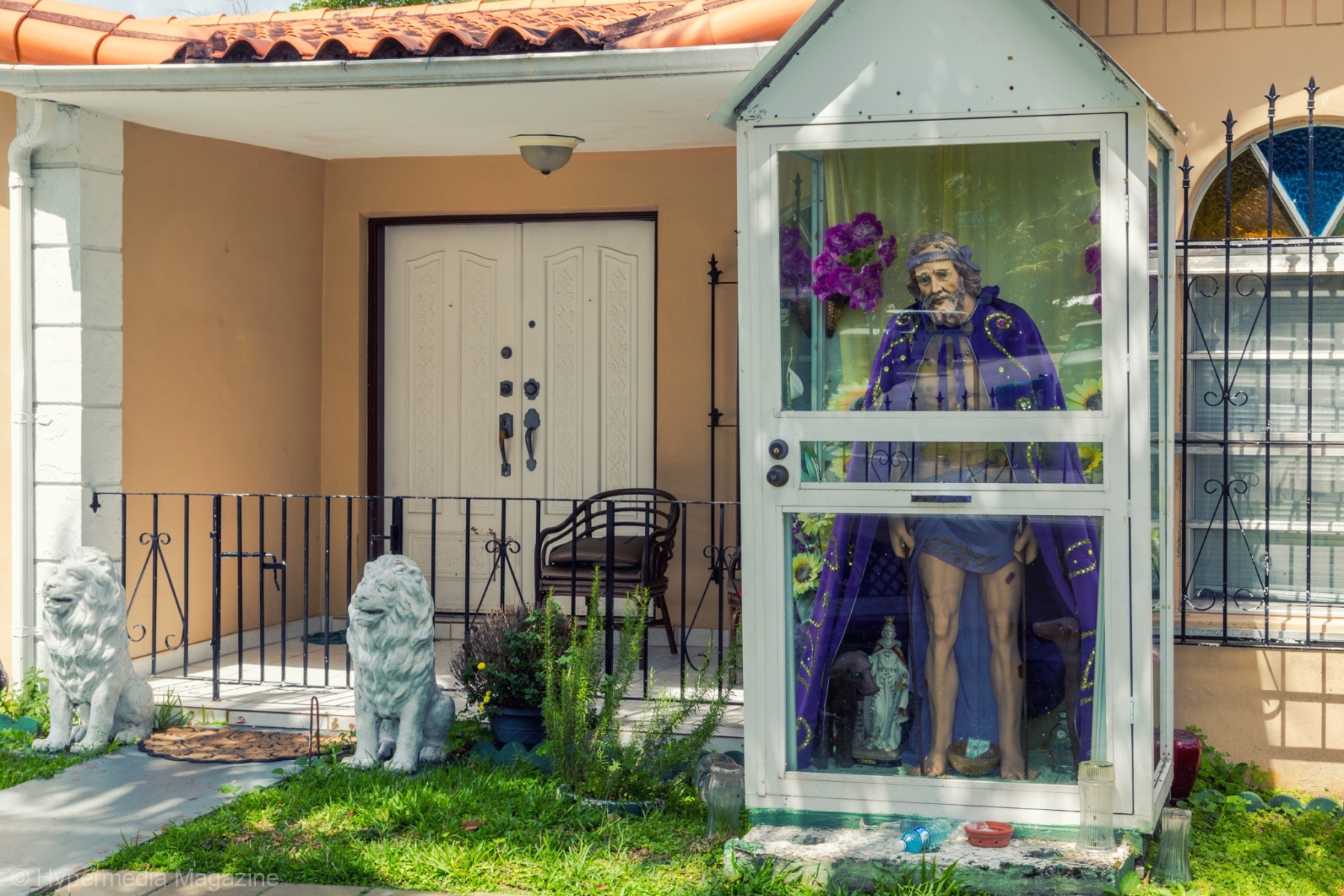 'Altares urbanos', de la serie Urban Shrines: Religious offerings in Miami’s metropolitan landscape.