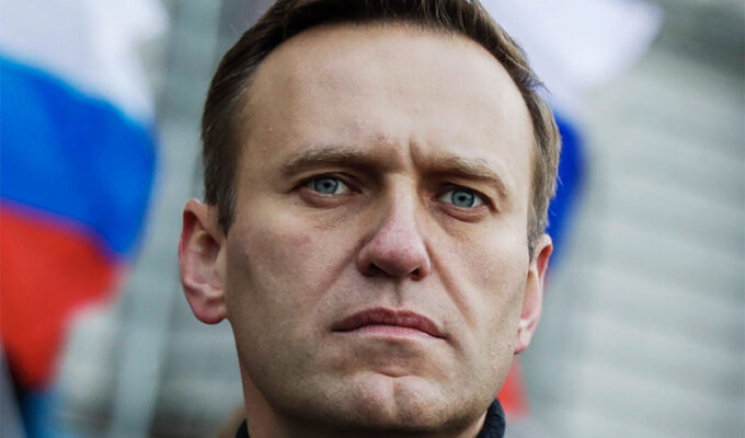 alexei-navalny-condenado-a-19-anos-de-prision-por-extremismo