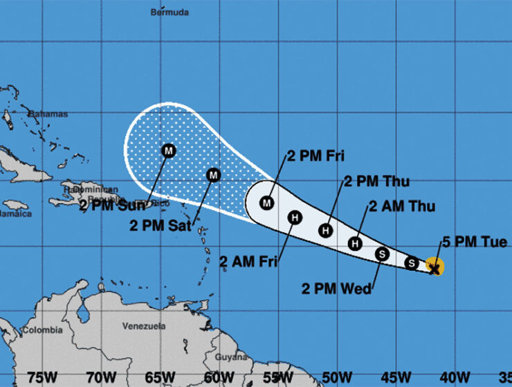 la-tormenta-tropical-lee-cobra-fuerza-y-la-costa-este-y-el-caribe-estan-en-alerta