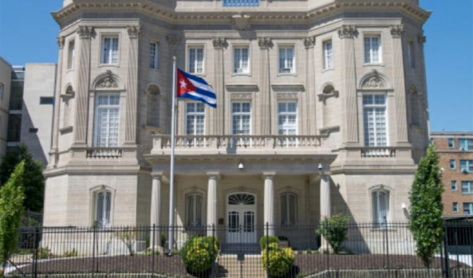 embajada-cuba-washington-blanco-ataque-cocteles-molotov