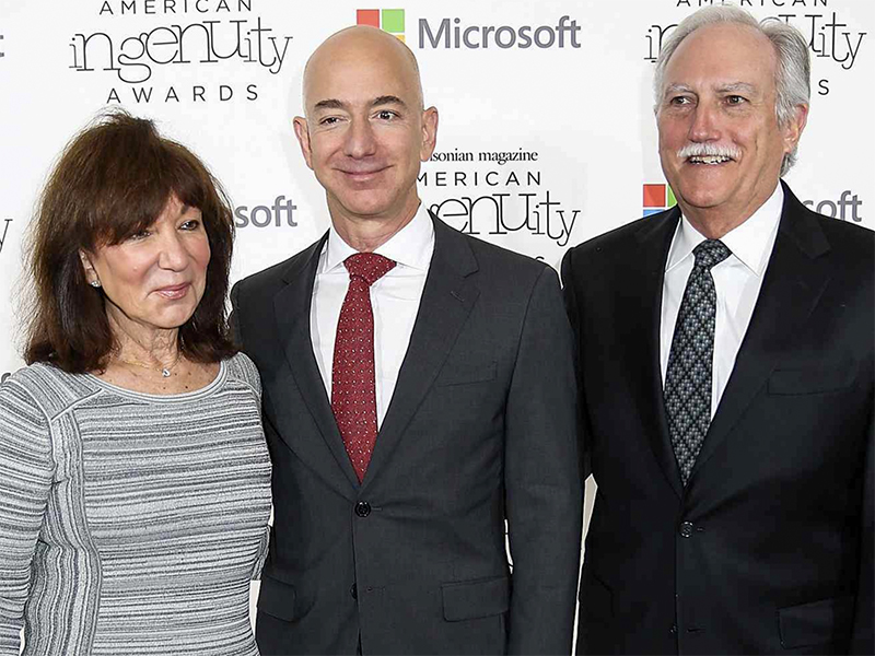 jeff-bezos-se-despide-de-seattle-y-pone-rumbo-a-miami