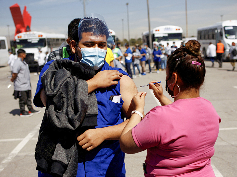 los-mexicanos-se-resisten-a-vacunas-rusas-y-cubanas