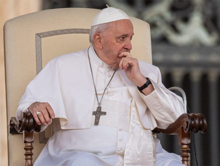 el-vaticano-rechaza-la-homosexualidad-y-las-mujeres-sacerdotes