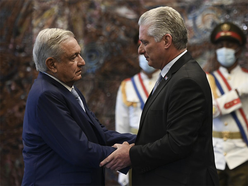 andres-manuel-lopez-obrador-cada-dia-se-parece-mas-a-hugo-chavez