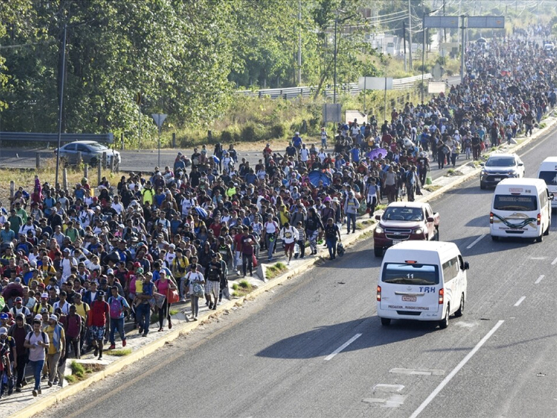 una-nueva-caravana-de-migrantes-se-dirige-a-estados-unidos