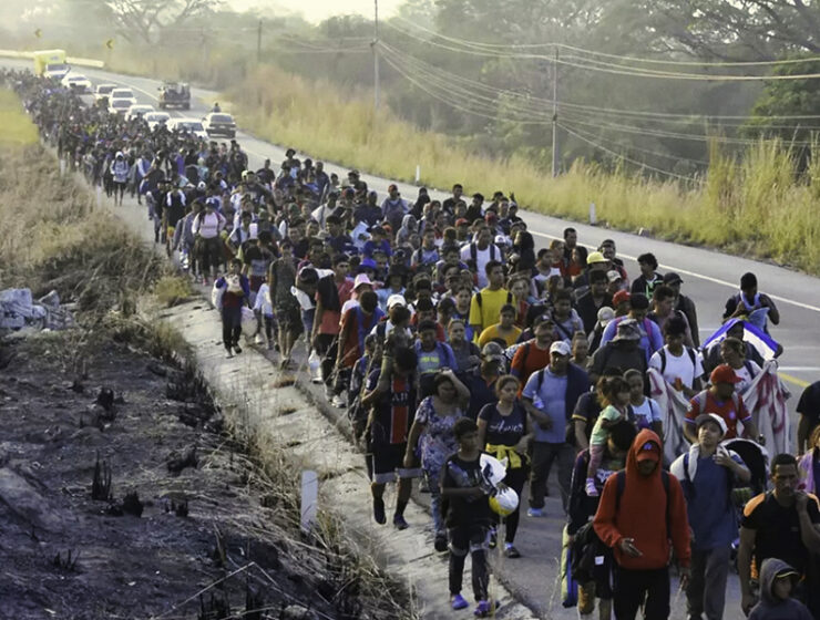 2000-personas-reanudan-la-marcha-hacia-la-frontera-con-estados-unidos