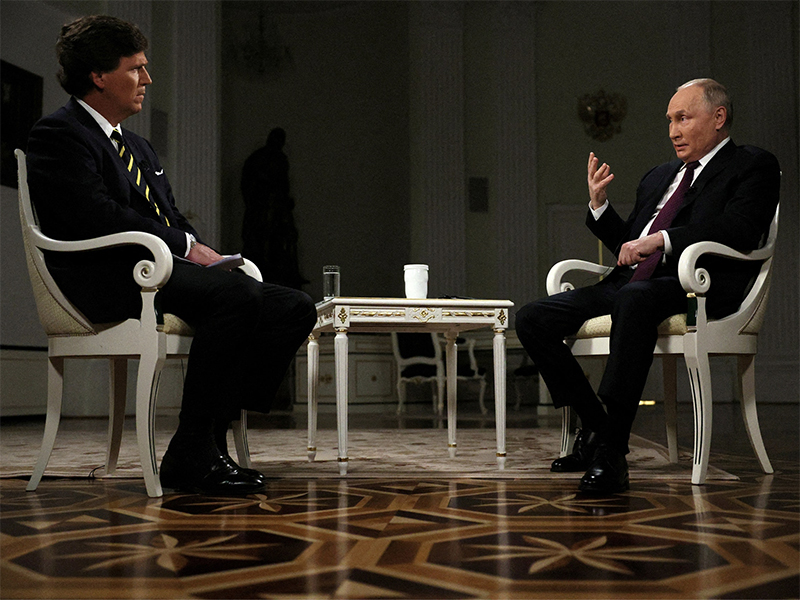 matthew-luxmoore-que-gano-putin-sentandose-con-tucker-carlson