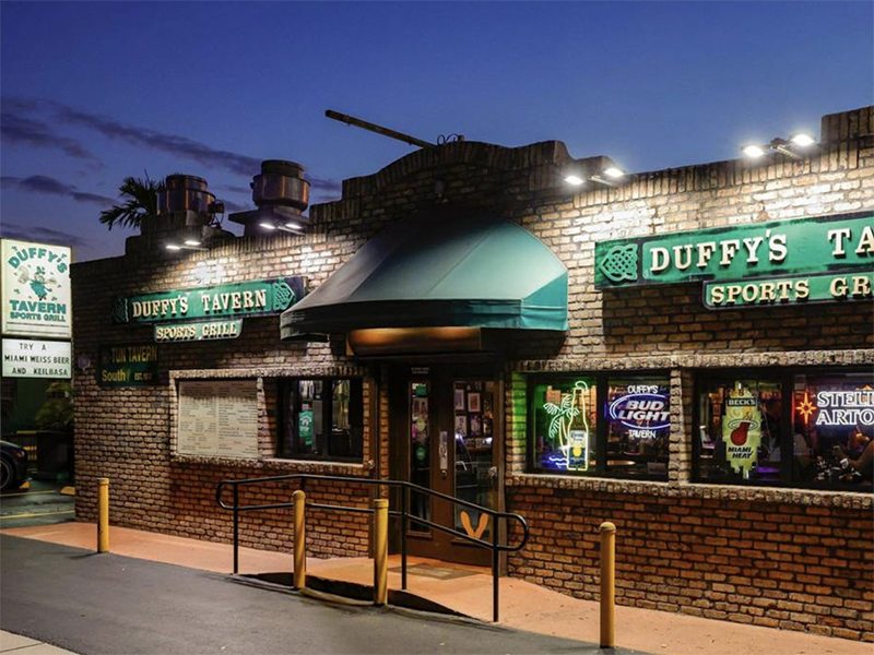 duffys-tavern-dice-adios-a-miami