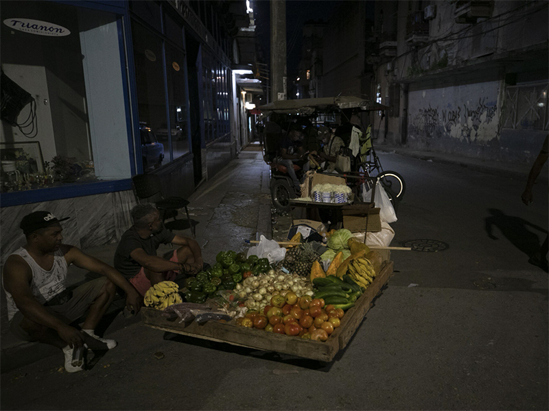 jim-wyss-y-scott-squires-rusia-envia-a-cuba-el-primer-petroleo-en-un-ano-para-aliviar-los-apagones-y-los-disturbios