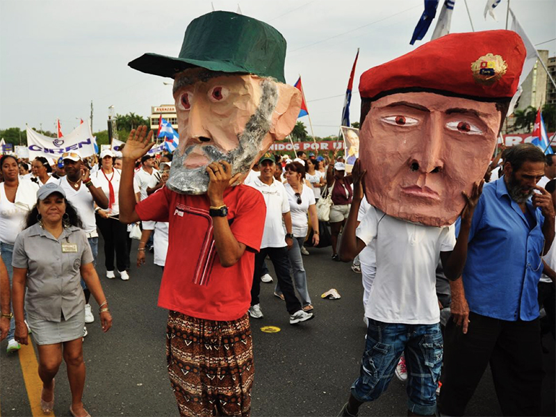 los-artistas-cubanos-que-convirtieron-el-desfile-del-primero-de-mayo-de-la-habana-en-una-protesta