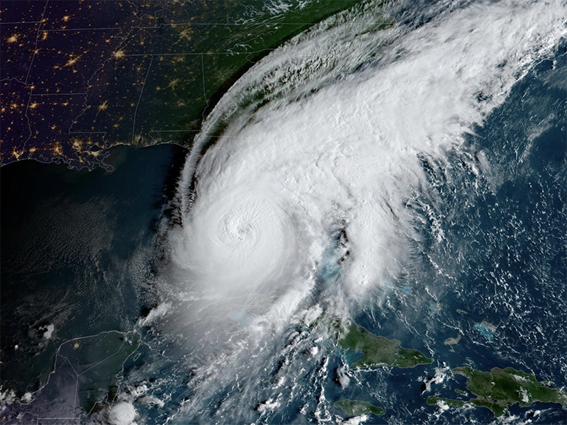 el-centro-nacional-de-huracanes-se-prepara-para-una-temporada-de-tormentas-record