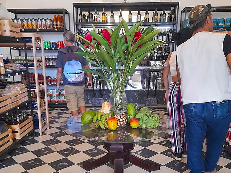 daily-mail-por-fin-se-permite-a-los-inversores-privados-de-cuba-inyectar-dinero-en-la-economia