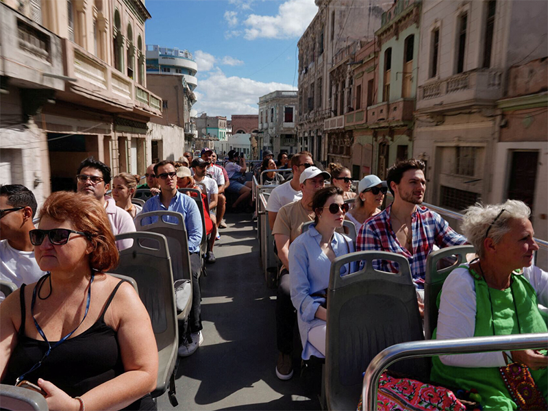 nelson-acosta-dave-sherwood-cuba-seduce-a-rusos-y-chinos-para-reactivar-un-sector-turistico-en-crisis