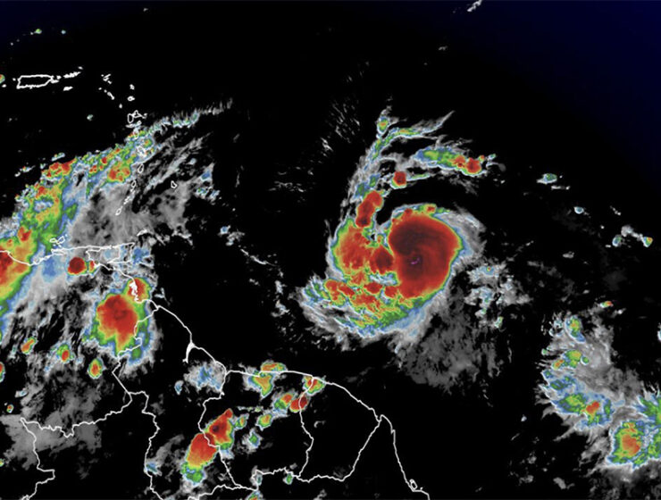 se-espera-que-el-huracan-beryl-se-intensifique-y-se-convierta-en-una-peligrosa-gran-tormenta