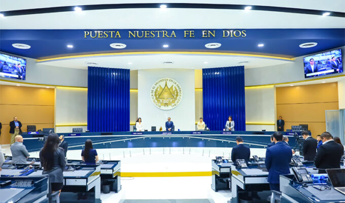 acaba-bukele-de-convertir-definitivamente-el-salvador-en-una-dictadura