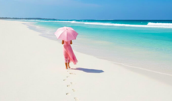 una-nina-y-la-grieta-lo-sagrado-en-los-zapaticos-de-rosa