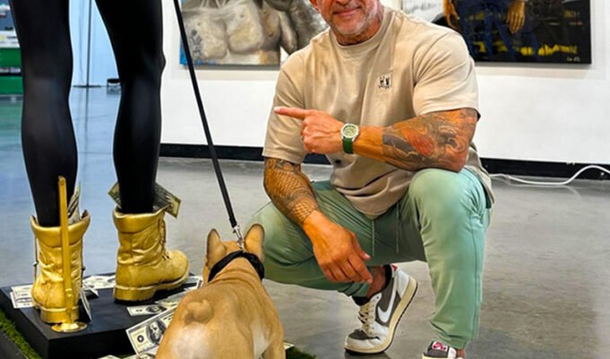 esclavo-del-hashtag-ʻsocialmediaslave-iiʼ-de-juan-luis-perez