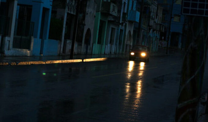 Me acuerdo del peor invierno en esta casa, en los primeros meses de 2010, cuando murió mi gata Shining por buscar un poco de sol sobre el muro del patio.