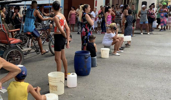 aguas-de-la-habana-un-servicio-fantasma
