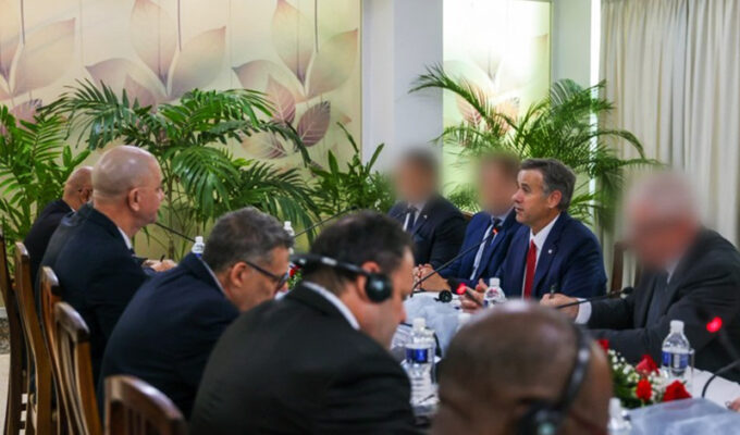 siempre-que-luchan-la-kgb-contra-la-cia