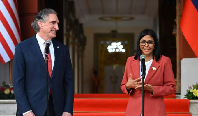 sobre-el-apoyo-de-trump-a-la-dictadora-interina-de-venezuela