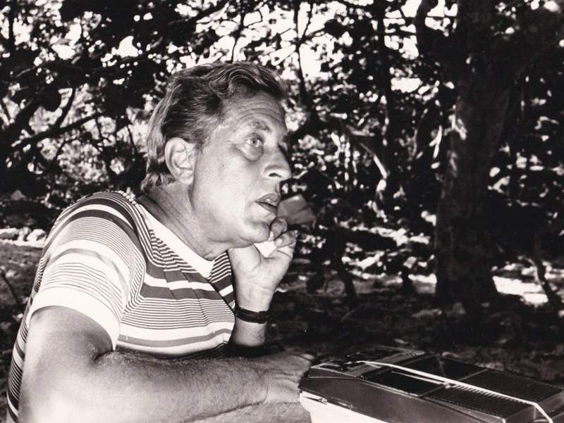 enrique-pineda-barnet-tener-todas-las-aguas-a-mi-alrededor-es-una-virtud